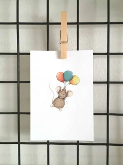 New Ansichtkaart Muisje hangt aan ballonnen Wenskaarten
